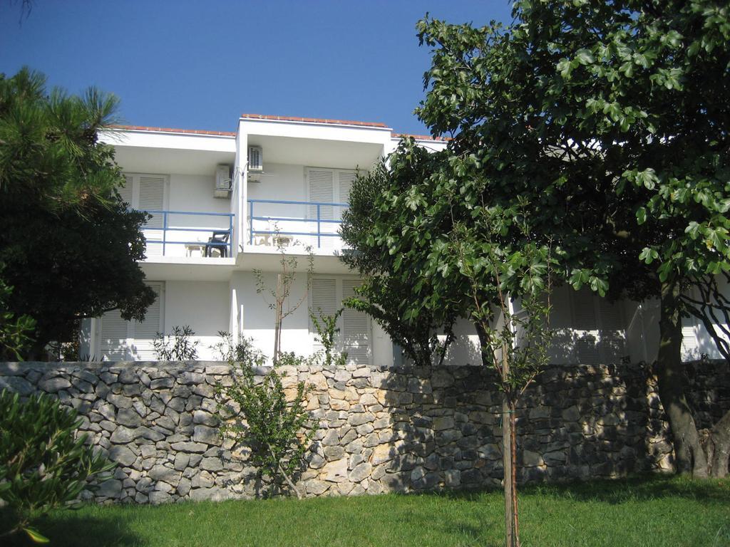 Adria Beach Guest House Нови Винодолски Стая снимка